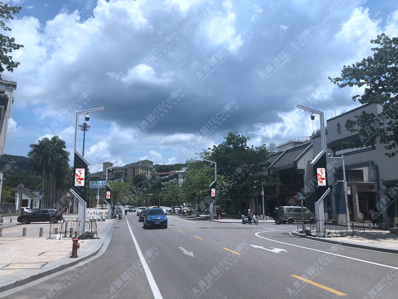 雷竞技在哪里下载手机
LED灯杆屏-户外LED信息发布屏7.jpg