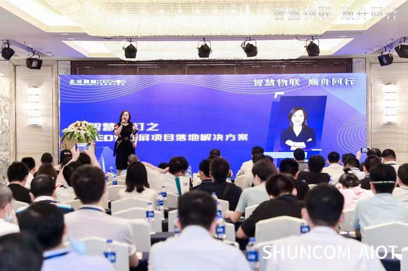 LED灯杆屏雷竞技在哪里下载手机
LED信息发布屏26.jpg