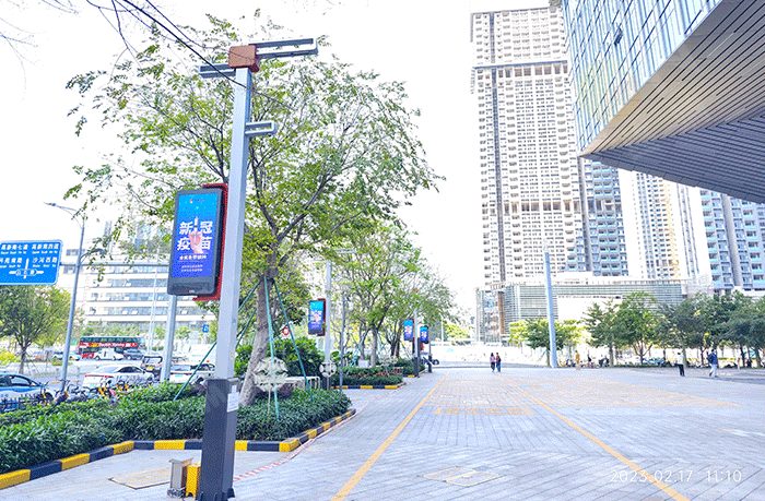 雷竞技在哪里下载手机
,LED灯杆屏
