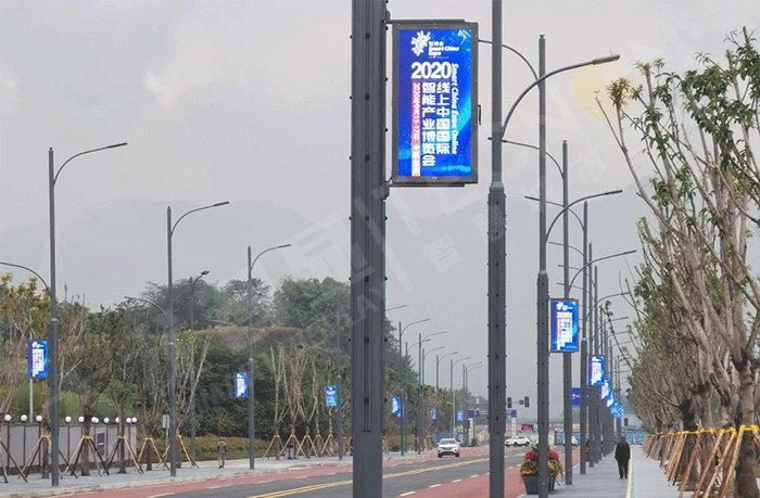 雷竞技在哪里下载手机
,LED灯杆屏